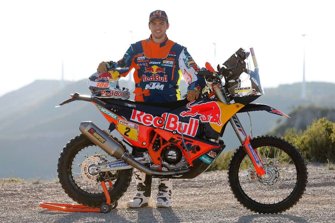 Matthias Walkner und sein Baby: die völlig neue KTM 450 Rallye. Als Vorjahreszweiter muss er seine angestammte Startnummer 6 gegen die 2 tauschen.