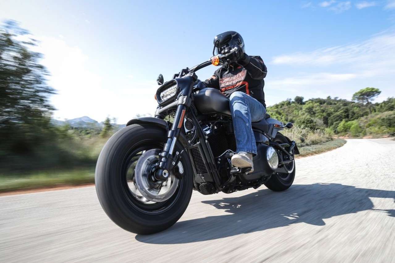 Mächtiger Fußabdruck: Harley-Davidson Fat Bob 2018.