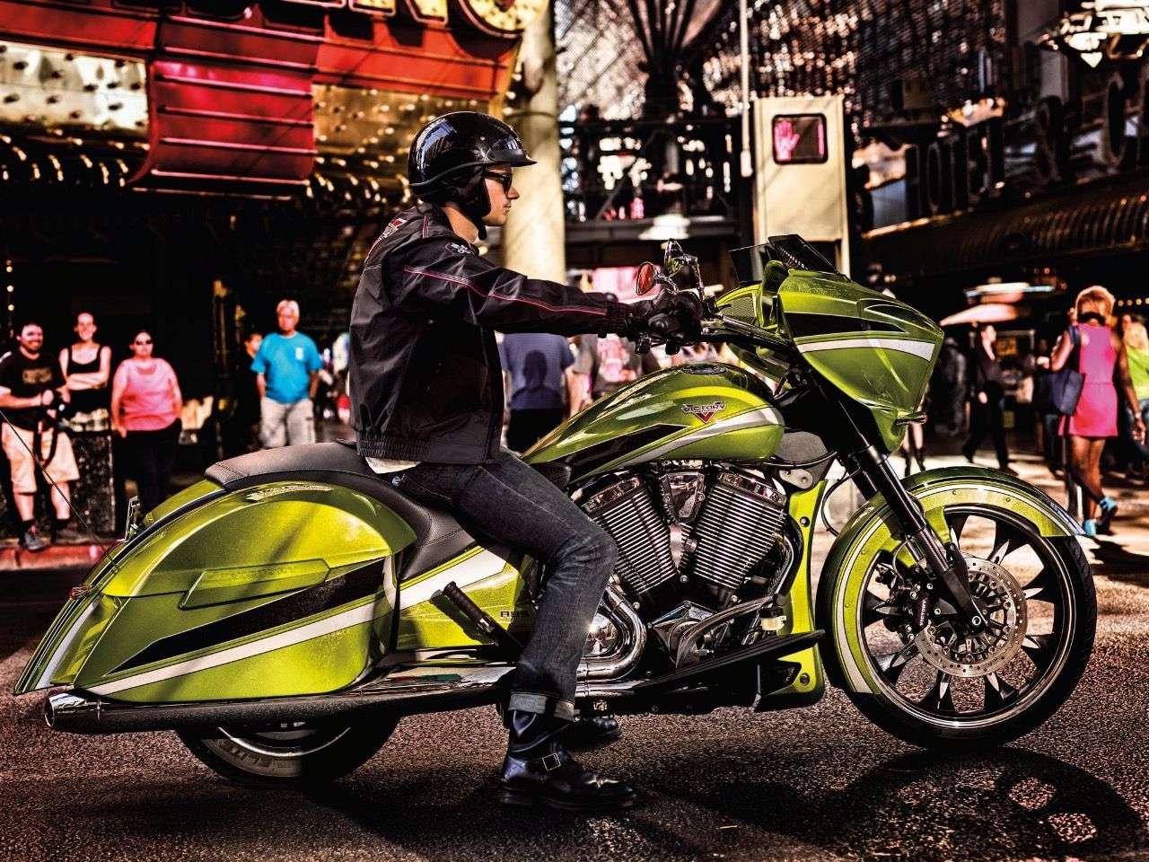Imposante Bikes waren das! Hier die Victory Magnum Bagger aus 2014.