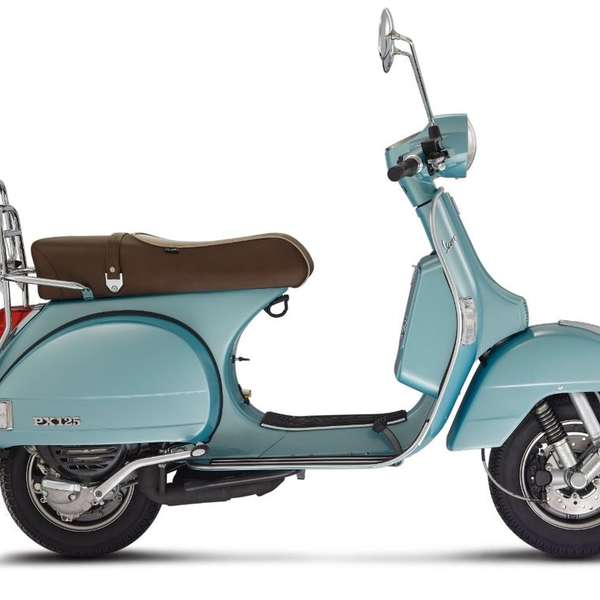 Heuer auch als Jubiläumsmodell zu haben: Vespa PX in Azzurro 70