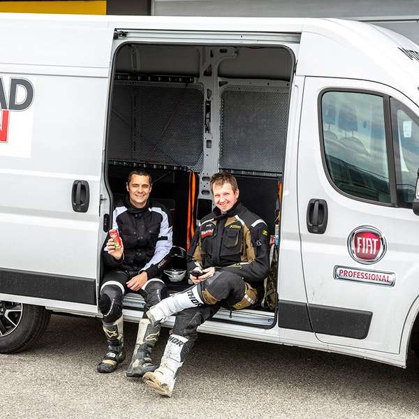 Die Testfahrer Roland Schuch und Andreas Halsmayer.