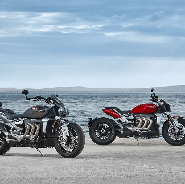 Zwei neue Britinnen für 2020: Die Triumph Rocket 3 als GT (links) und als R.