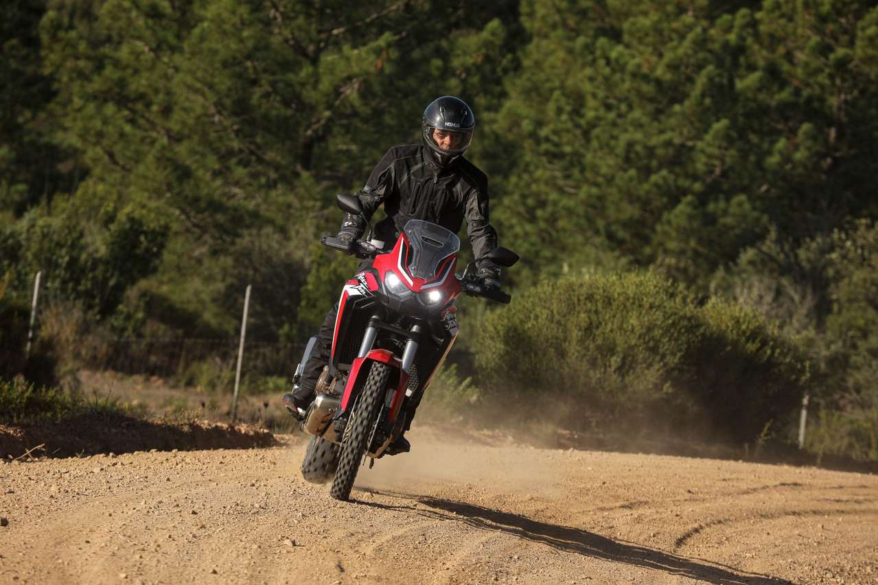 Honda Africa Twin mit Conti TKC 80-Bereifung.