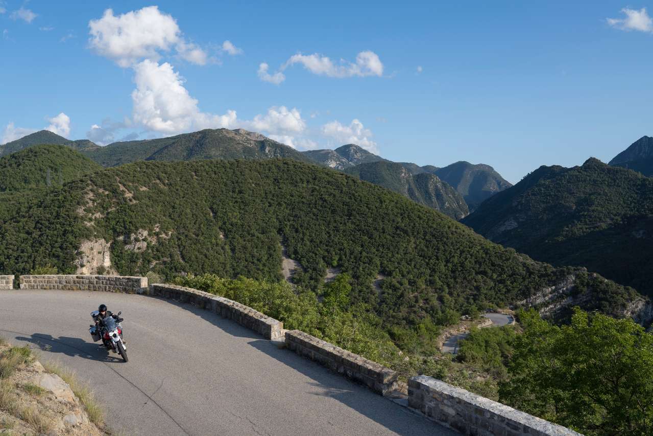 Auffahrt nach La Tour.