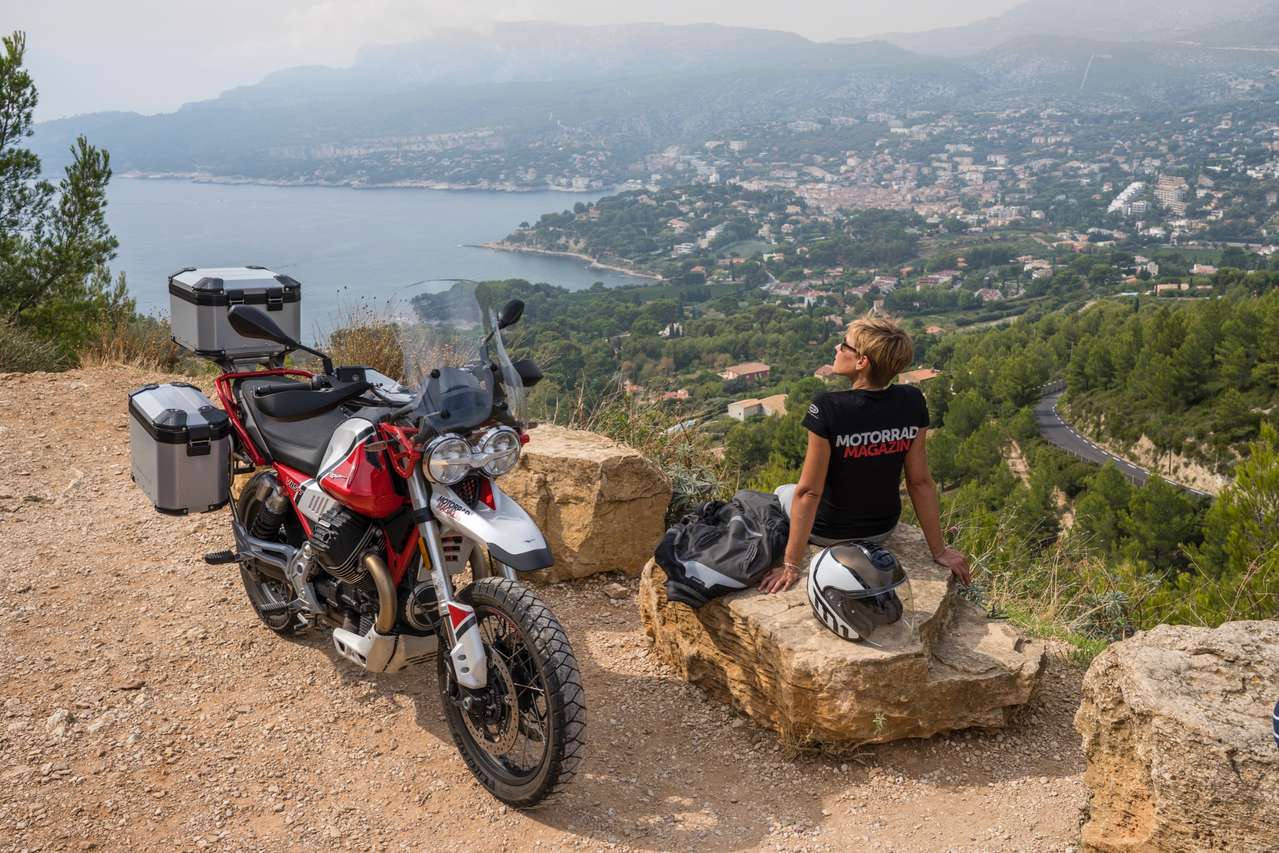 Ausblick von den Falaises de Cassis auf den gleichnamigen Ort
