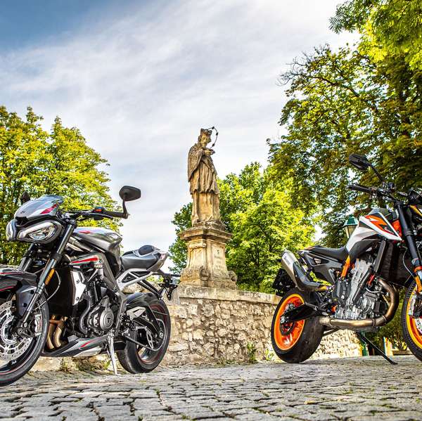 Triumph Street Triple RS und KTM 890 Duke R
