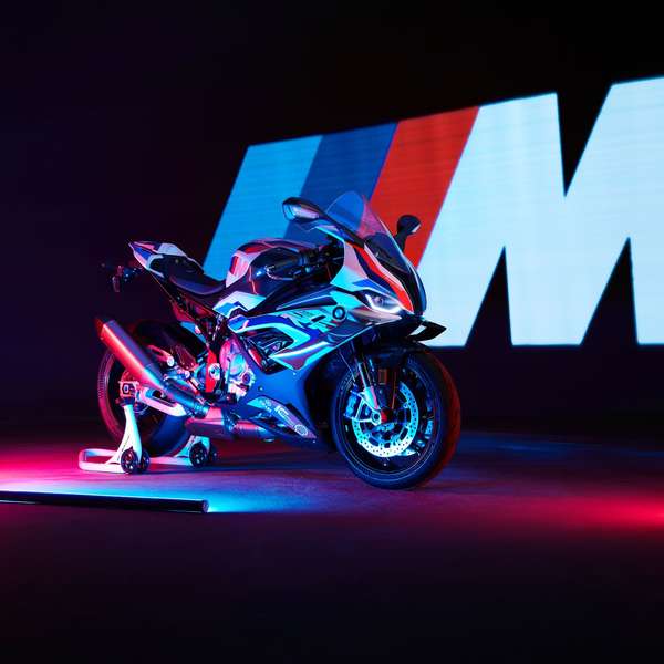 BMW M 1000 RR - 212 PS und 192 Kilo