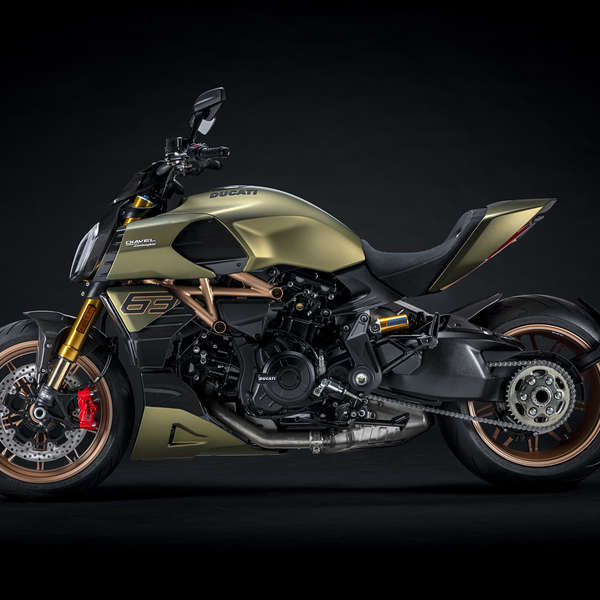 Ducati DIavel Lamborghini