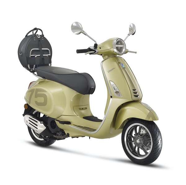 2021: Vespa Primavera 75th