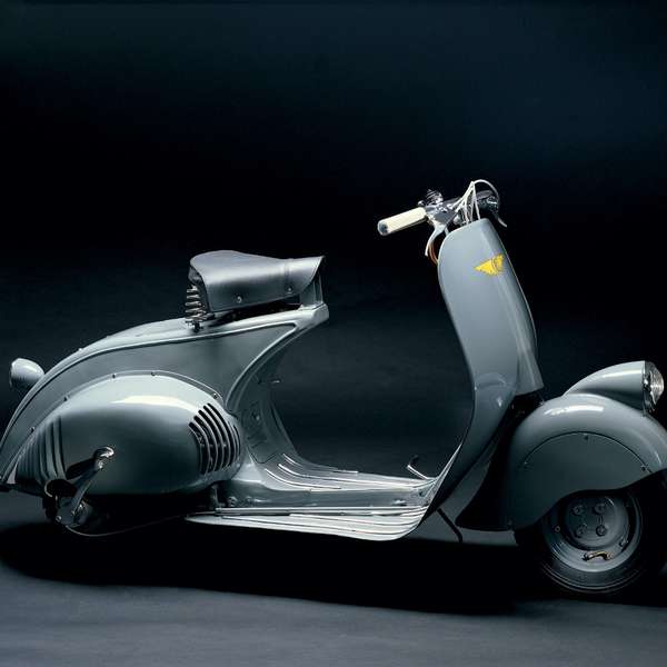 1945: Prototyp Vespa MP6