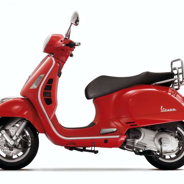 2005: Vespa GTS 250