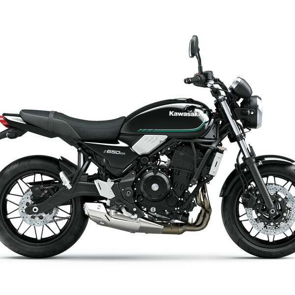 Schwarz (Metallic Spark Black)