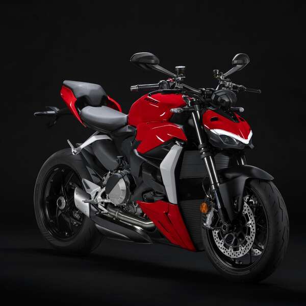 Ducati Streetfighter V2