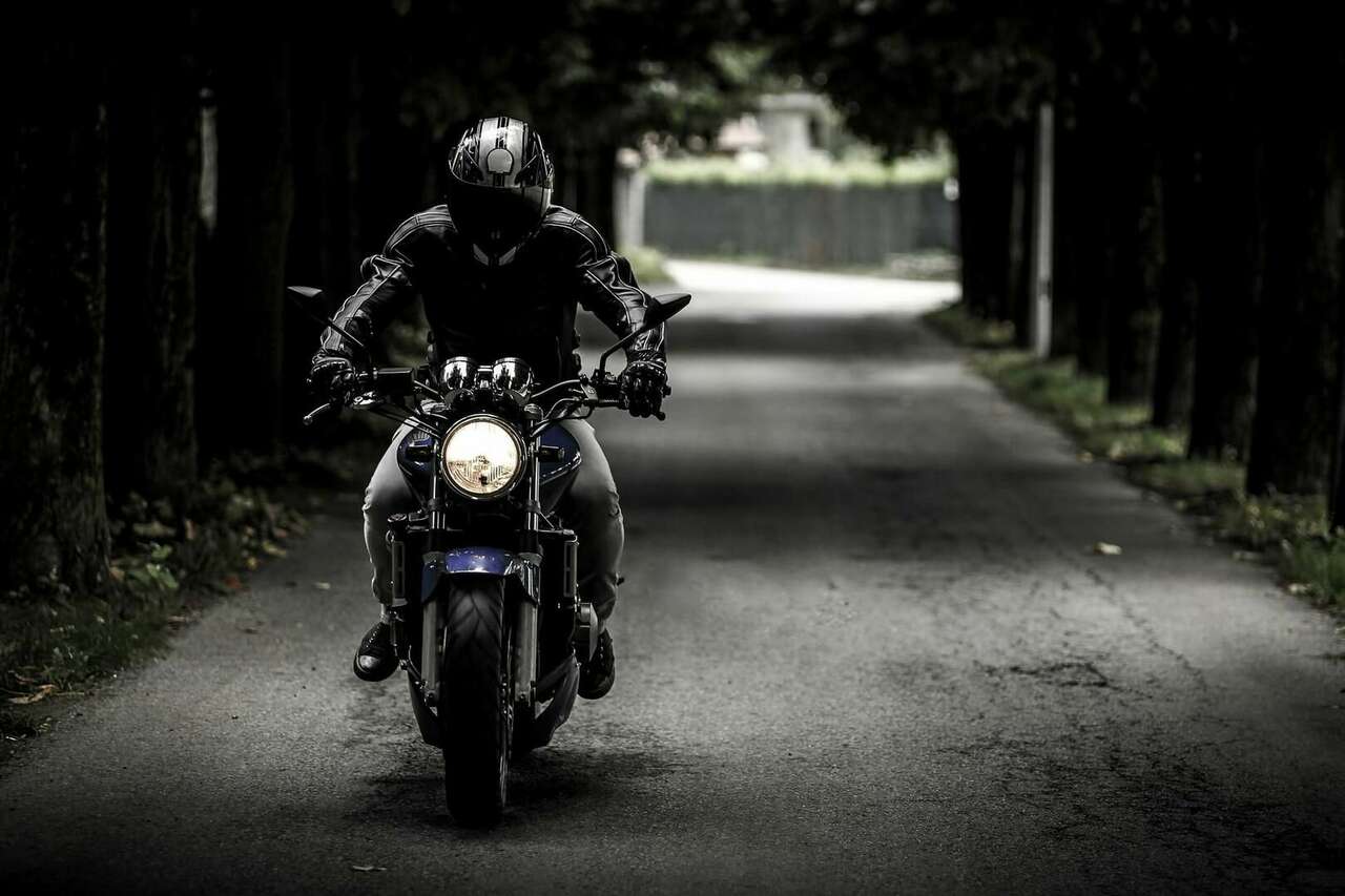 Die Probefahrt ist der mitunter wichtigste Schritt im Kaufprozess, da sich hier zeigt, ob das Motorrad zum Fahrer passt. Foto: Pixabay.com © SplitShire
