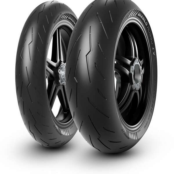 Pirelli Diablo Rosso IV