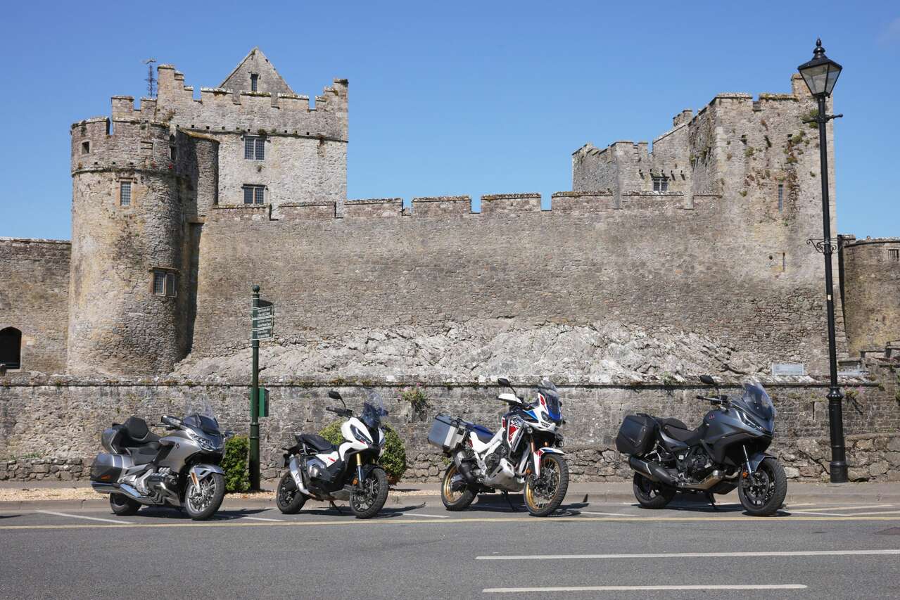 Vier von aktuell sieben Honda-Modellen mit DCT: Gold Wing, X-ADV, Africa Twin und NT1100.