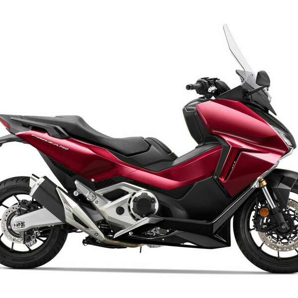 Honda Forza 750 2024 Candy Chromosphere Red