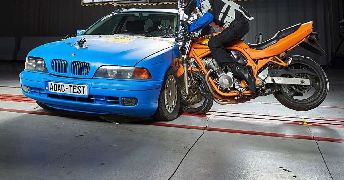 Airbag Westen Im Crashtest Guten Noten Vom Oamtc