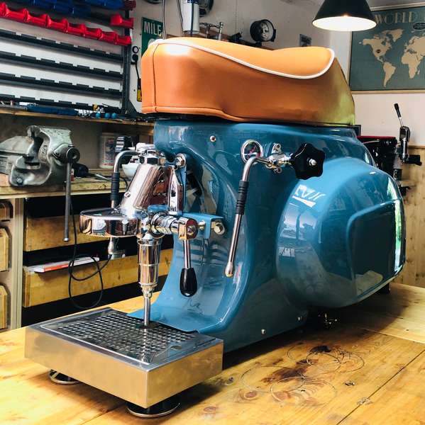 Aritkelbild zum Artikel: Espresso-Vespa