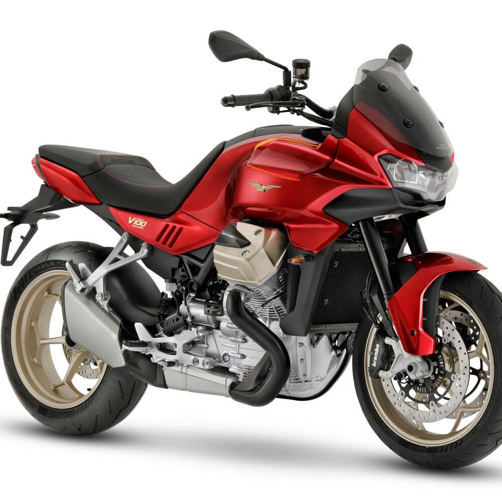 Moto Guzzi V100 Mandello in Rot stehend von links nach rechts
