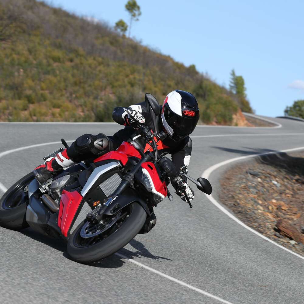 Ducati Streetfighter V2 2022