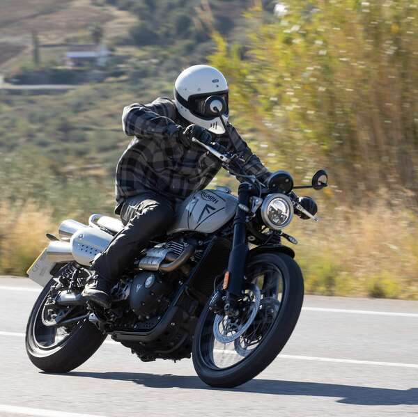 Aritkelbild zum Artikel: Triumph Scrambler 1200 Test 2024