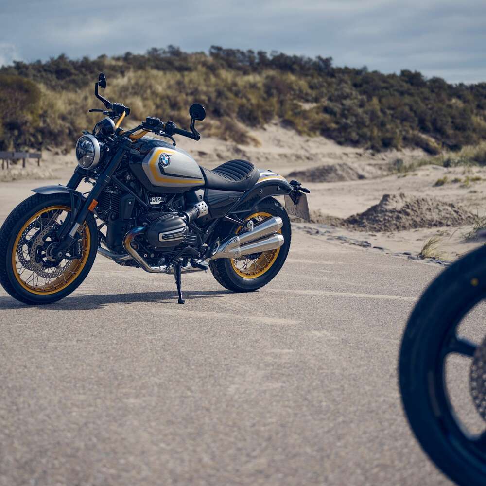 BMW R 12
