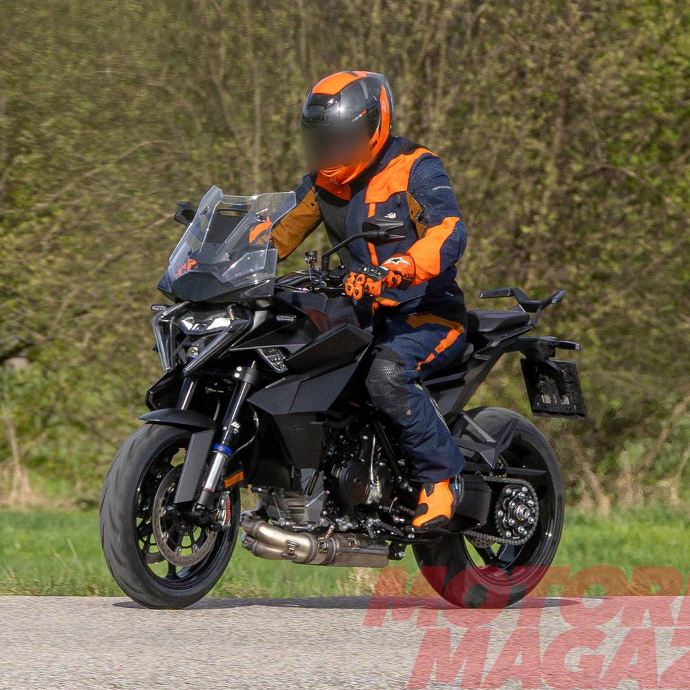 KTM 1390 Super Duke GT Modelljahr 2025 als Prototyp