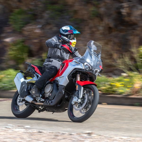 Aritkelbild zum Artikel: MV Agusta Enduro Veloce Test