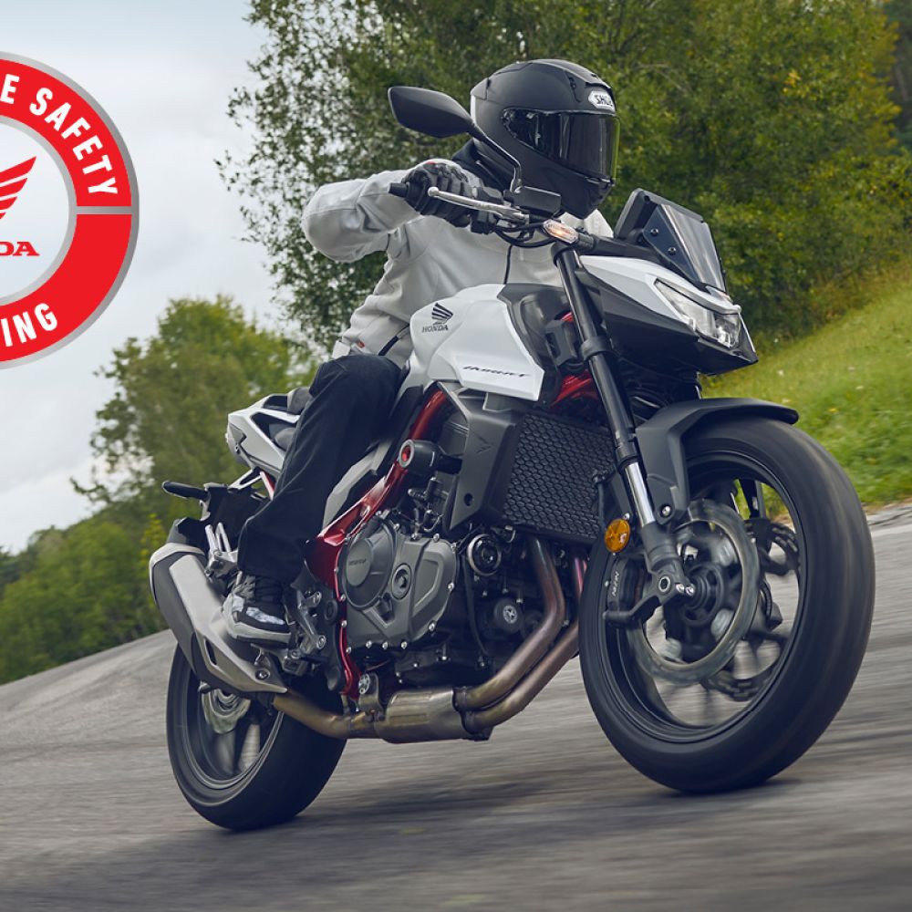 Honda CB750 Hornet beim Honda Motorcycle Safety Training 2025