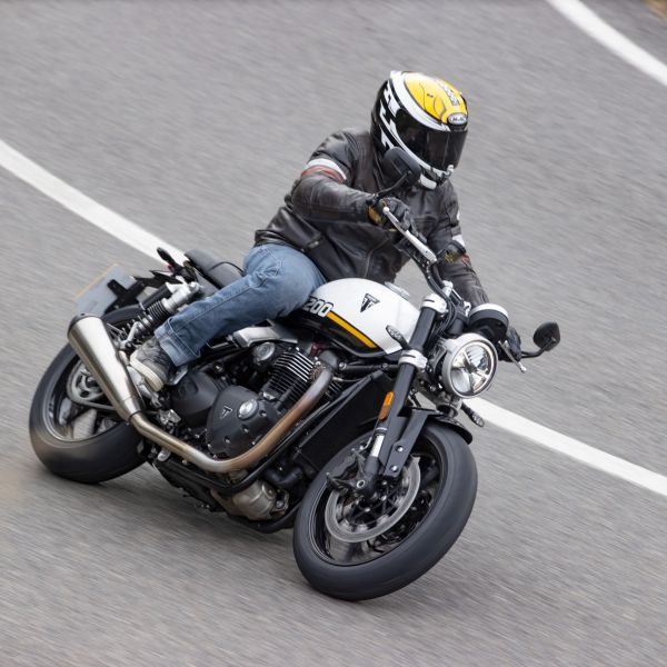 Aritkelbild zum Artikel: Test: Triumph Speed Twin 1200/1200 RS