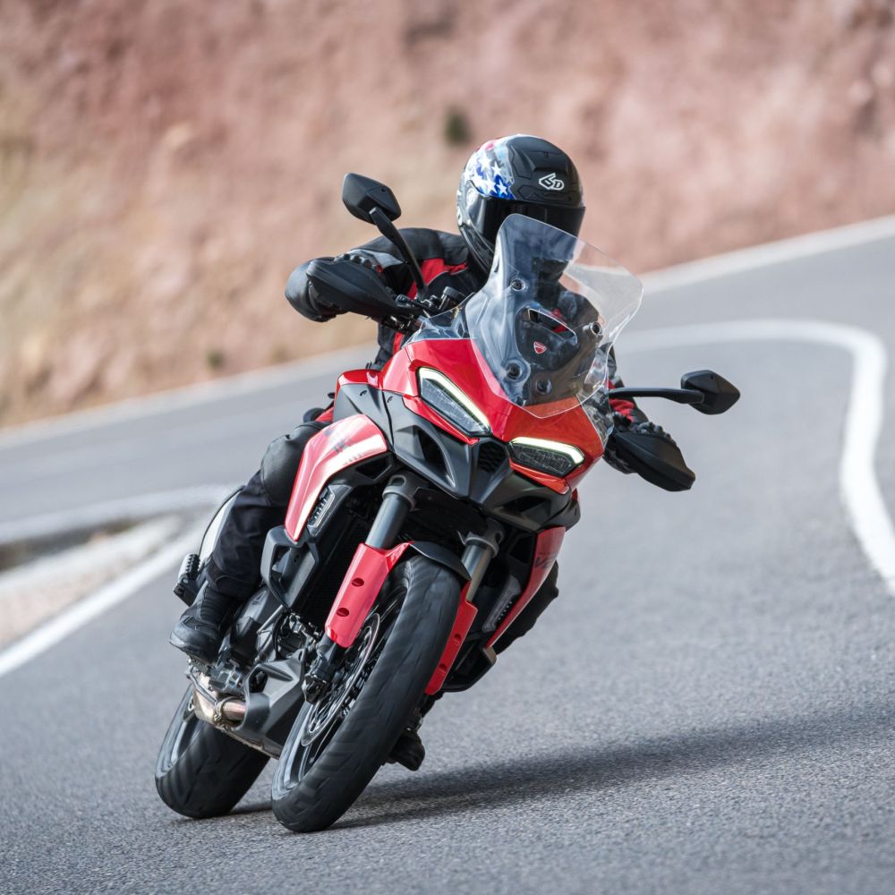 Ducati Multistrada V2 2025