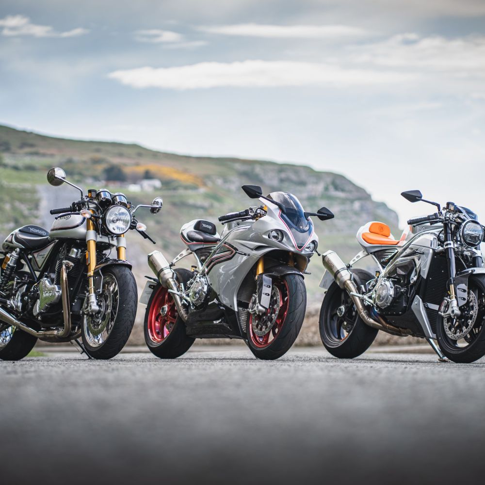 Norton Commando 961, Norton V4CR und Norton V4SV