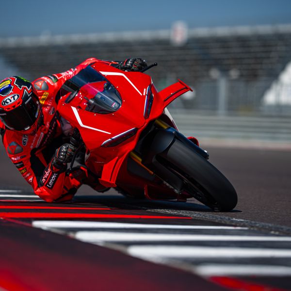 Aritkelbild zum Artikel: Ducati Panigale V4 R 2026