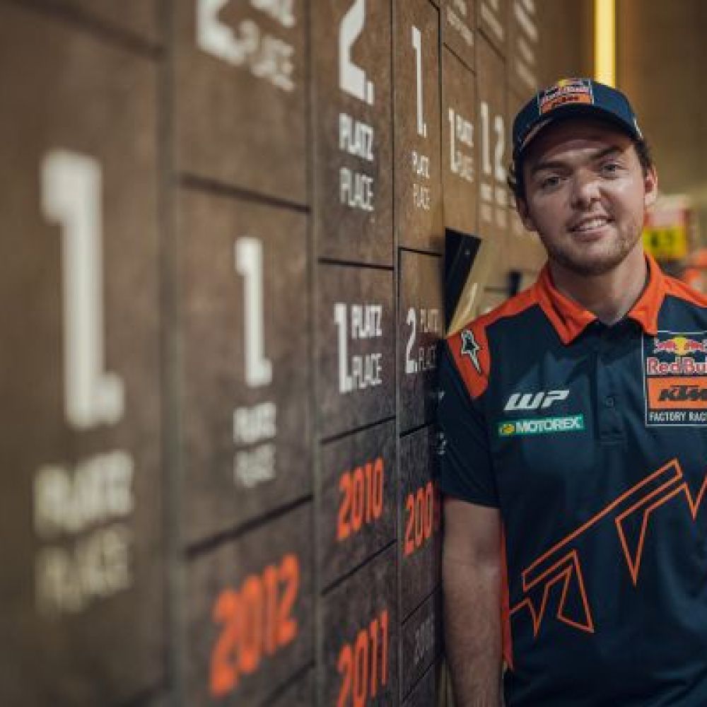 Matthias Walkner in der KTM Motohall