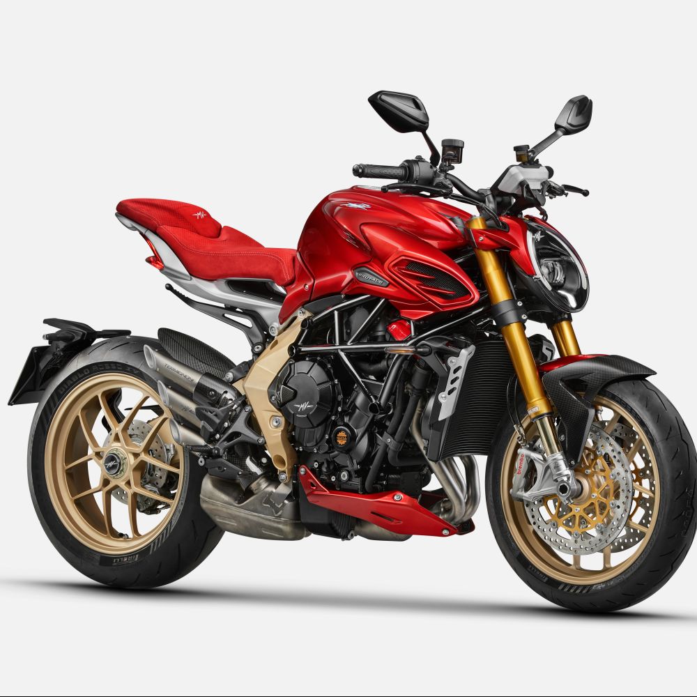 MV Agusta Brutale 2026 in Rot stehend schräg von vorne
