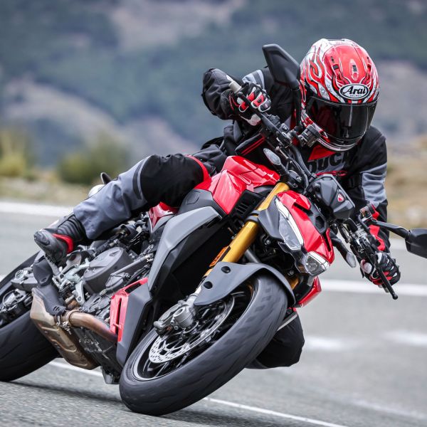 Aritkelbild zum Artikel: Ducati Streetfighter V2 2025 Test