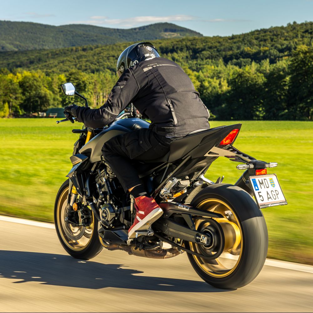 Honda Hornet beschleunigt