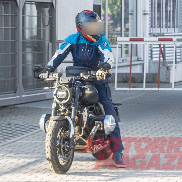 Aritkelbild zum Artikel: Erwischt: BMW R 20