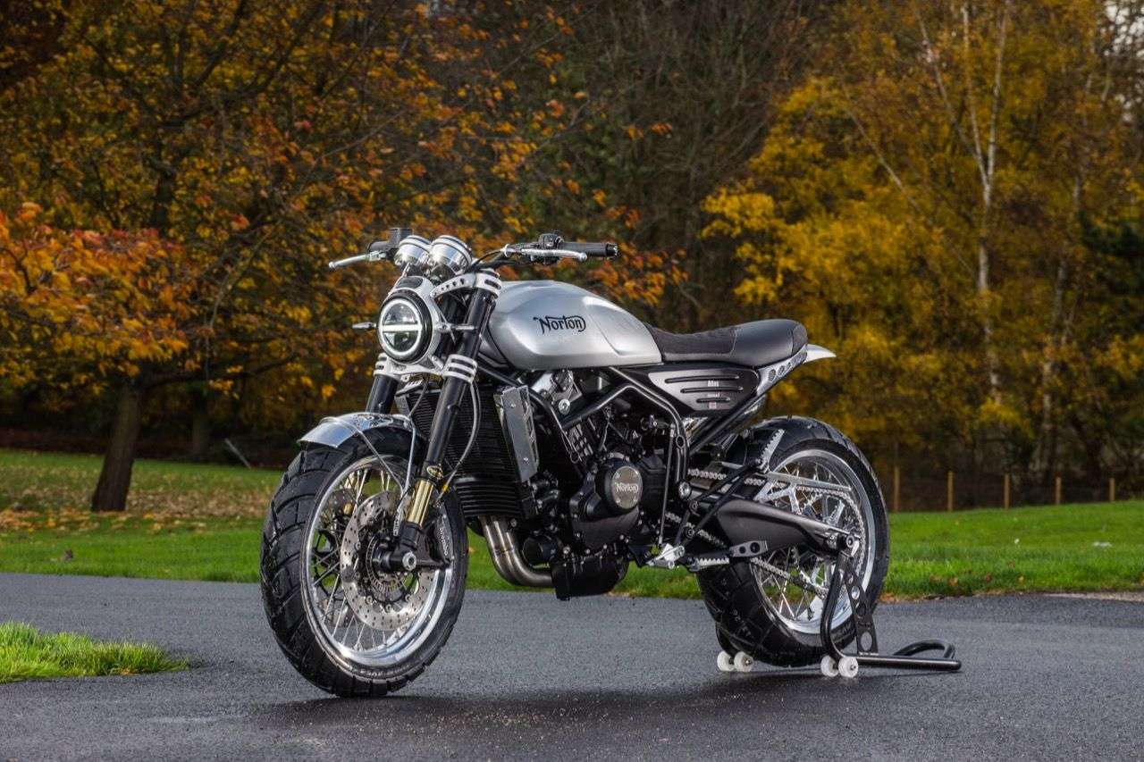 Norton Atlas Nomad: Aus jeder Perspektive gelungen.