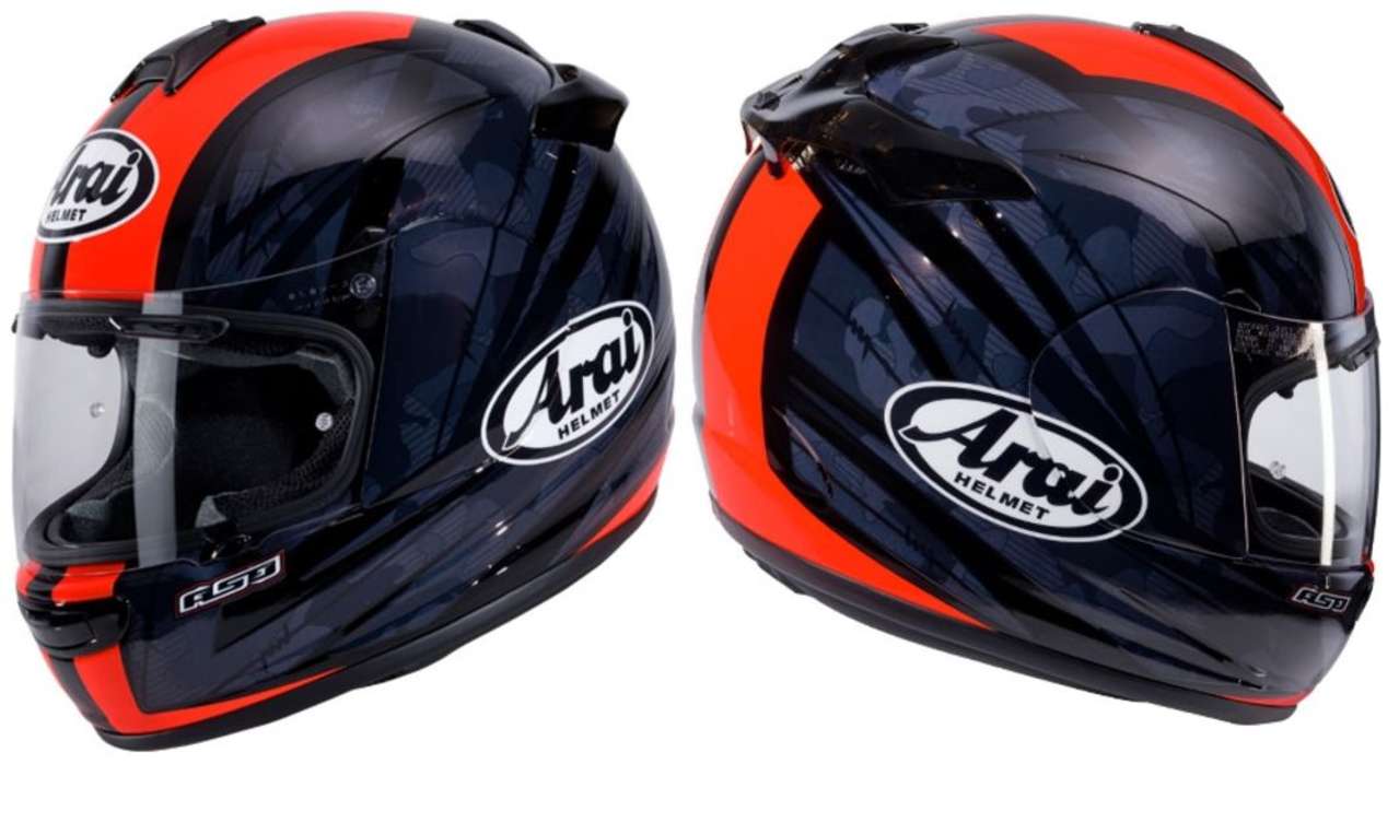 Arai Chaser V-Blast Red: Ein sportlicher Helm braucht eigentlich nicht mehr als einen roten Mittelstreifen. Aber die dunklen, zerfurchten Flächen geben dem Lack eine düstere Tiefe.