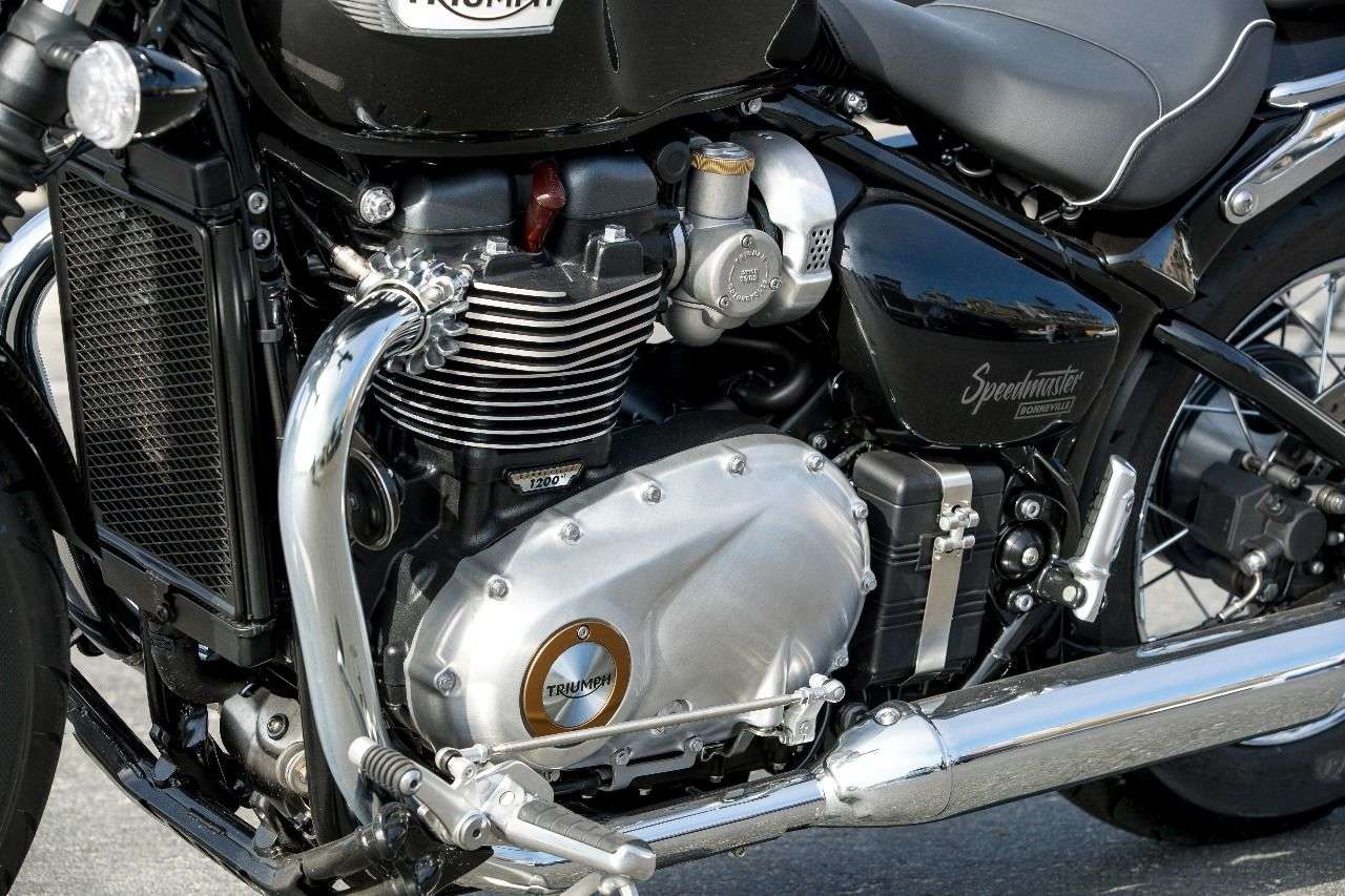 Die Bonneville T120 ist der Motor-Organspender. Für die Speedmaster drehmomentorientiert abgestimmt.