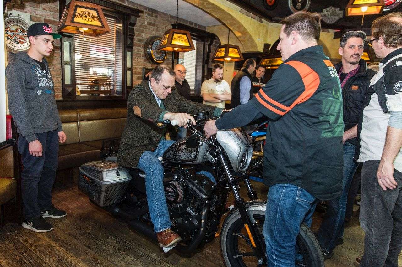 Motorradmagazin-Kolumnist Zonko überlässt nichts dem Zufall. Gemeint ist natürlich die Bekleidung.