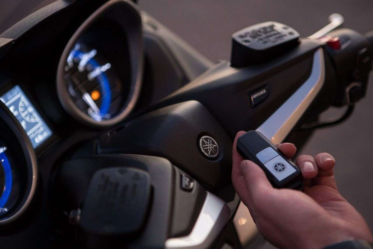 TMAX 2017: Keyless-Go serienmäßig beim Standardmodell