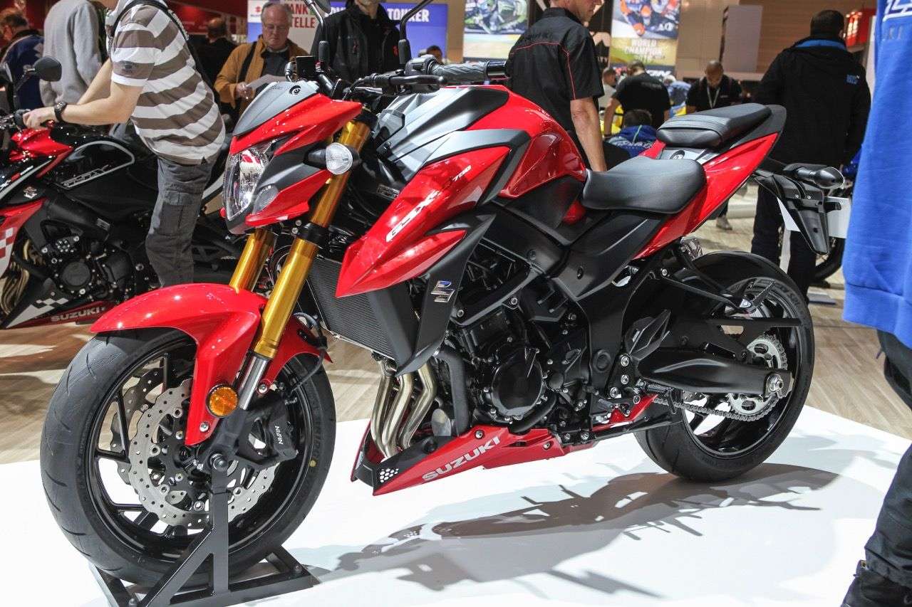 Suzuki GSX-S750.