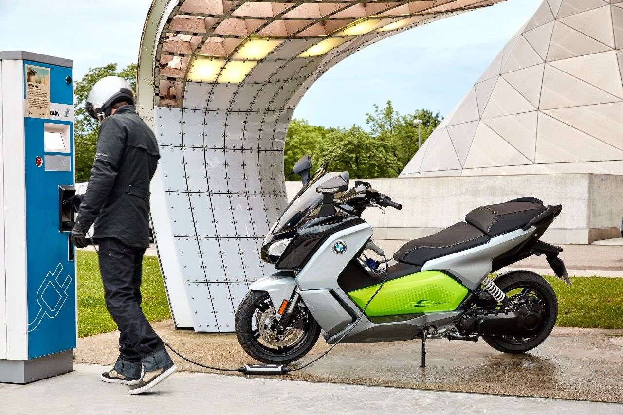 Elektroförderung in Österreich seit 1. Jänner 2017: Staat und Importeure schießen 750 Euro zu.