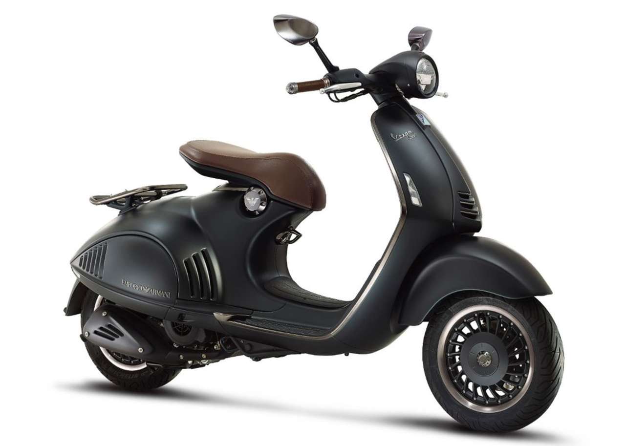 Der teuerste 125er-Roller: Vespa 946 Emporio Armani, 2015
