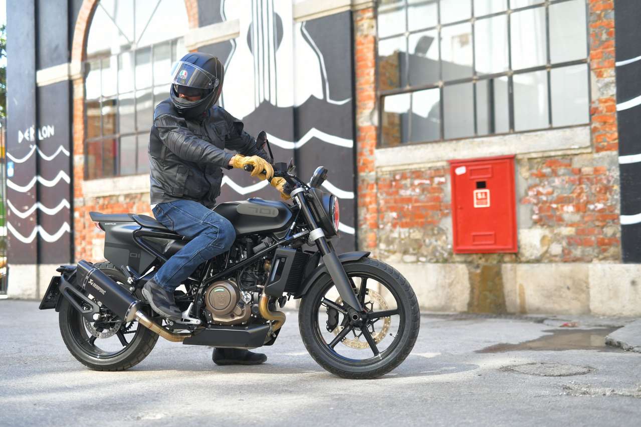 Husqvarna Svartpilen 701 Test Schwarze Spitze