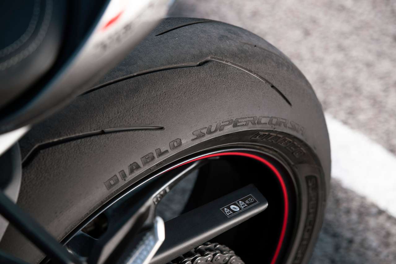 Serienbereifung Pirelli Diablo Supercorsa SP