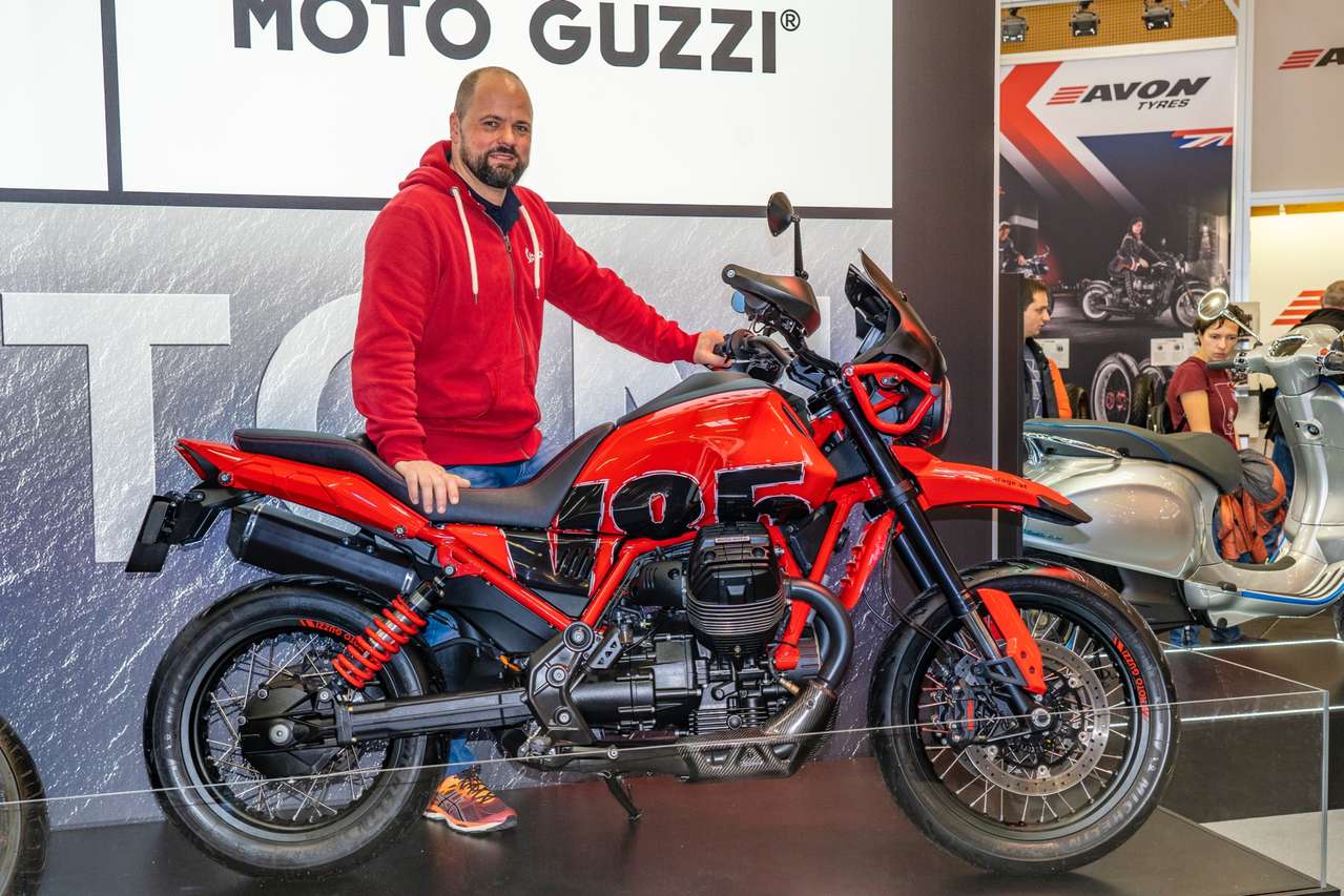 Ein Mann und sein Motorrad: Guzzi-Papst Siegi Prugger und sein Umbau der V85 TT.